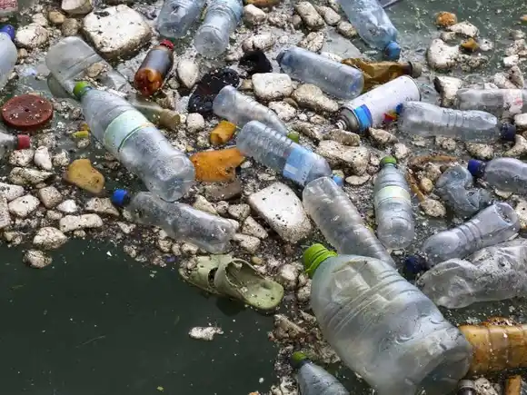 ¿Cuáles son los siete países que producen la mayor parte del plástico?