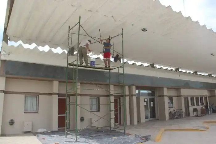 LOBERIA: Trabajos de mantenimiento en la terminal de ómnibus