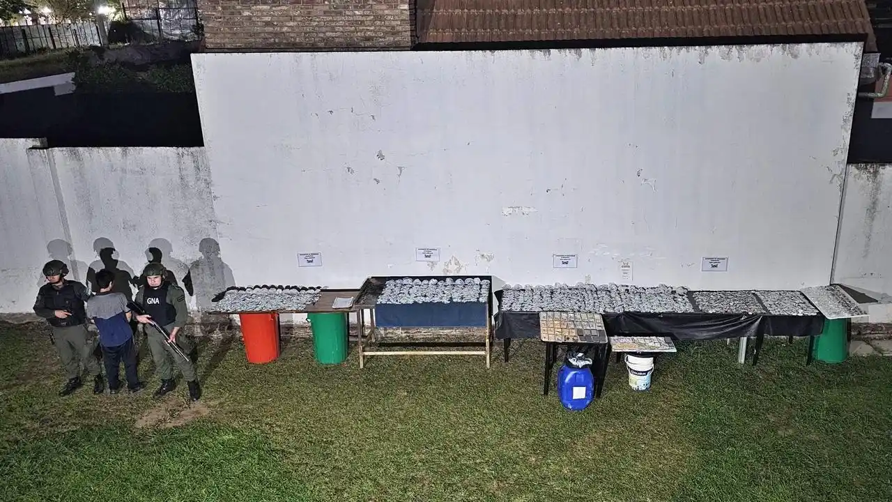 Gendarmería desbarató un punto de microtráfico en Puerto General San Martín y secuestró 2.762 dosis de droga