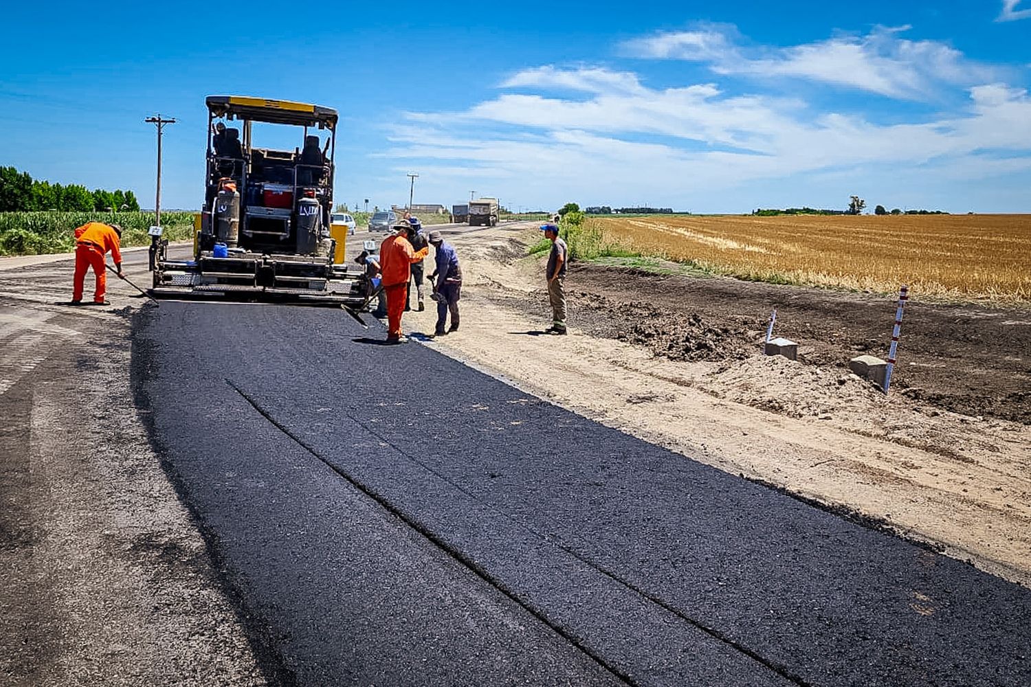 Avanza la pavimentación desde Aldea Santa Rosa a San Rafael