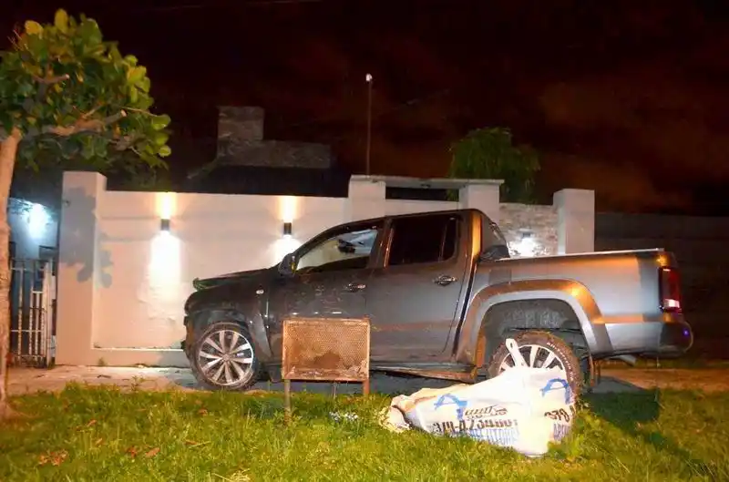 Conductor ebrio impactó su 
camioneta contra una muralla