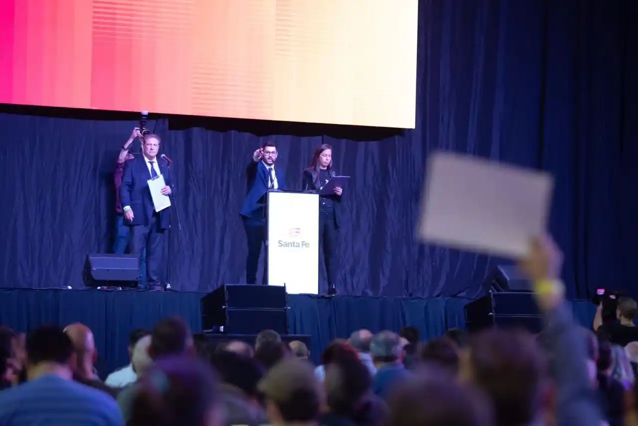 Se viene una nueva subasta.