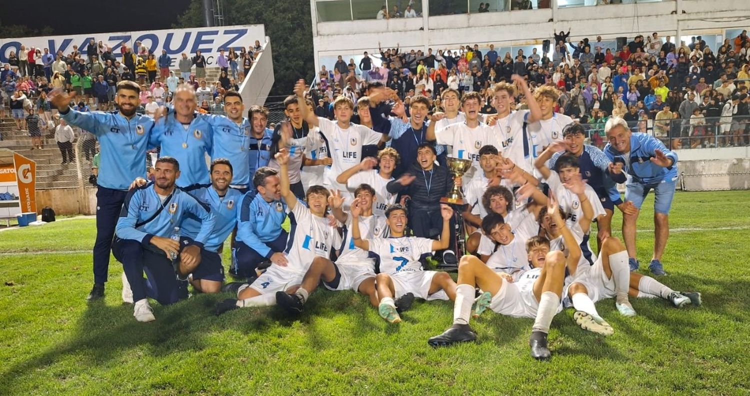 FOTO LIGA TANDILENSE DE FÚTBOL El festejo tandilense.