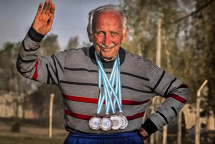 Don Efrain Wachs por Mario Fiorucci. Mención de honor en concurso fotográfico Navarro Viola.