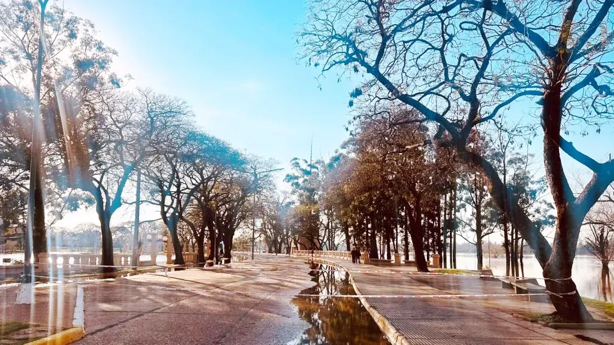 Cortes de tránsito en distintos sectores ante la creciente del Río Uruguay