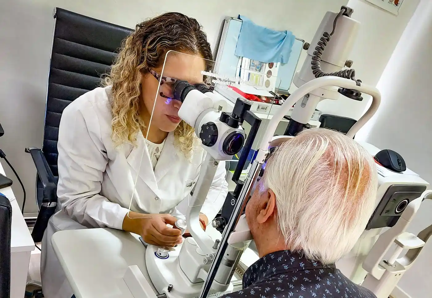 Durante la jornada, los médicos oftalmólogos tomarán la presión intraocular y realizarán exámenes de la papila del nervio óptico.