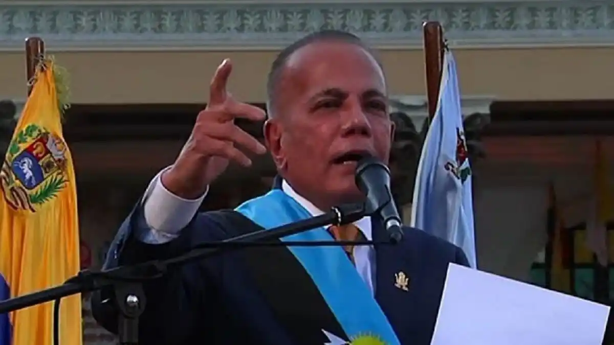 OTRO MÁS AL RUEDO: anuncian candidatura de Manuel Rosales a las primarias