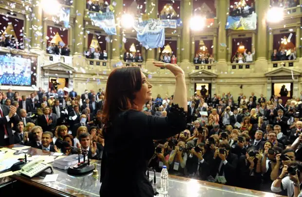 "Ni jueces ni abogados tienen coronita para ser elegidos entre ellos!" 