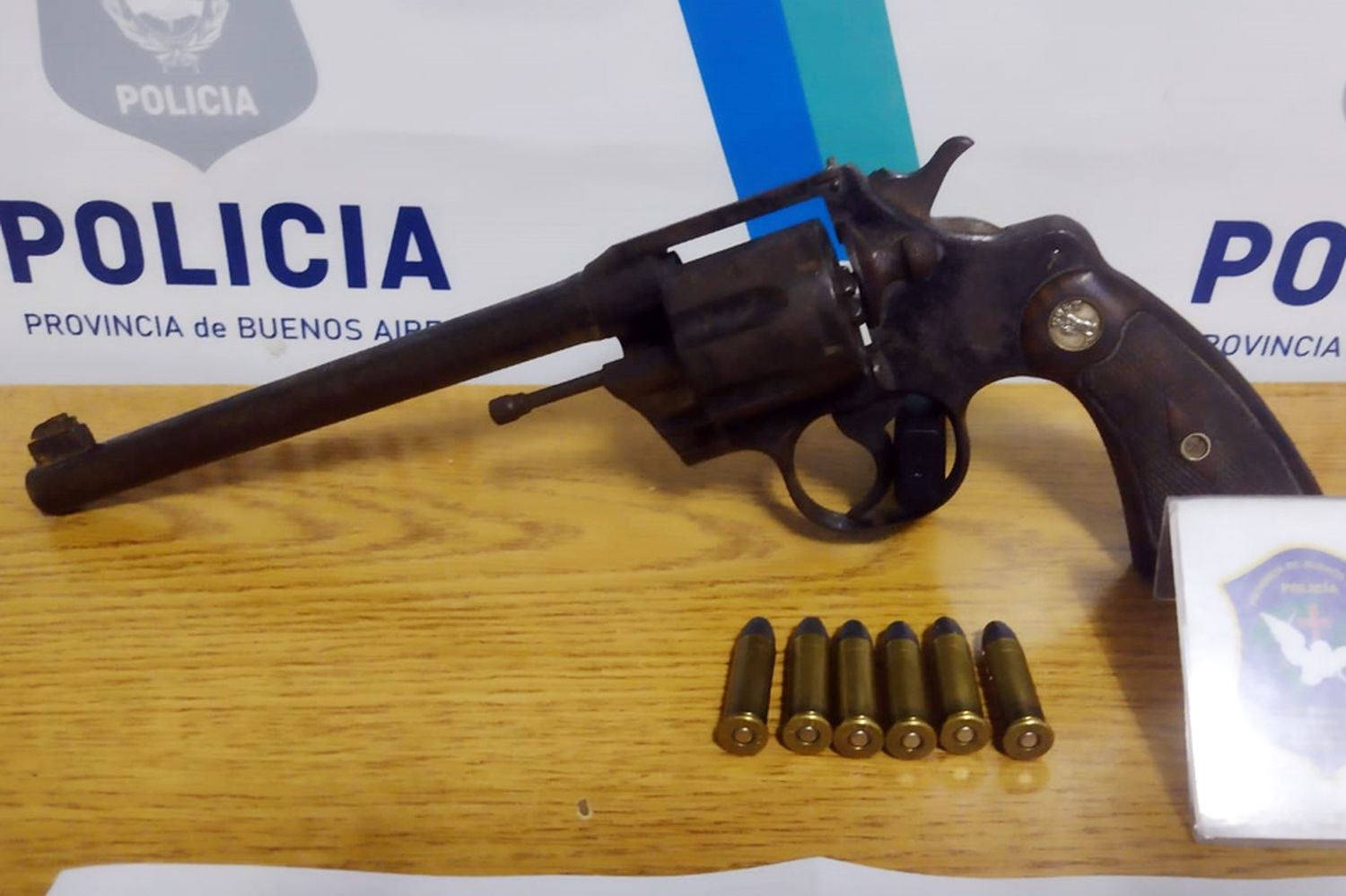 Revólver. Calibre 38 de la marca Special, secuestrado por personal policial junto a proyectiles