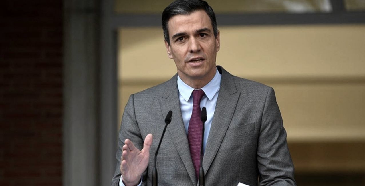 Un informe de la Guardia Civil vincula a dos figuras clave del Partido Socialista Obrero Español (PSOE), que él lidera