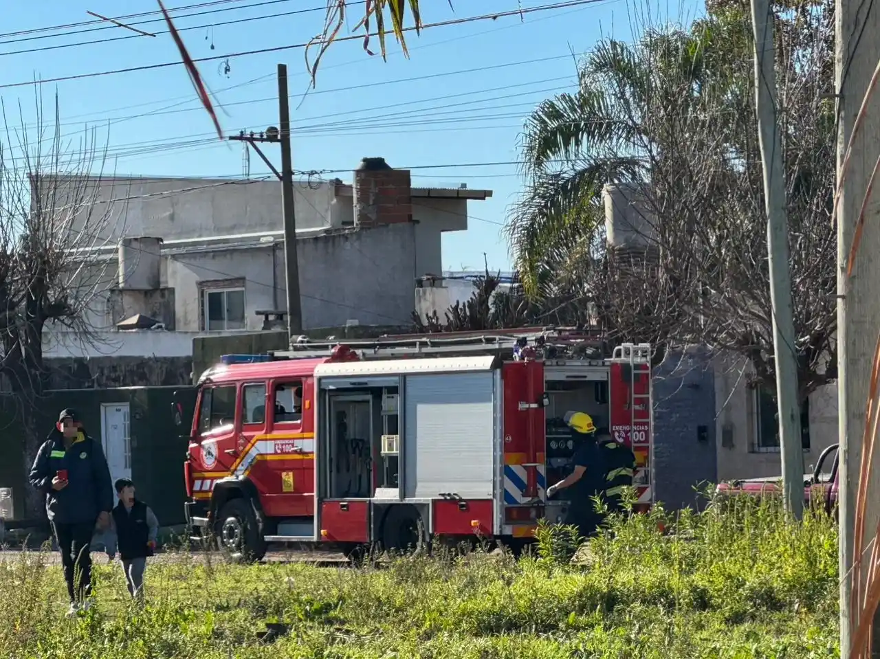 Incendio de vivienda en La Laguna al 900: una familia trasladada a la Guardia