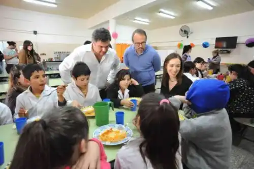 Vidal aumenta 15% los fondos para los comedores escolares