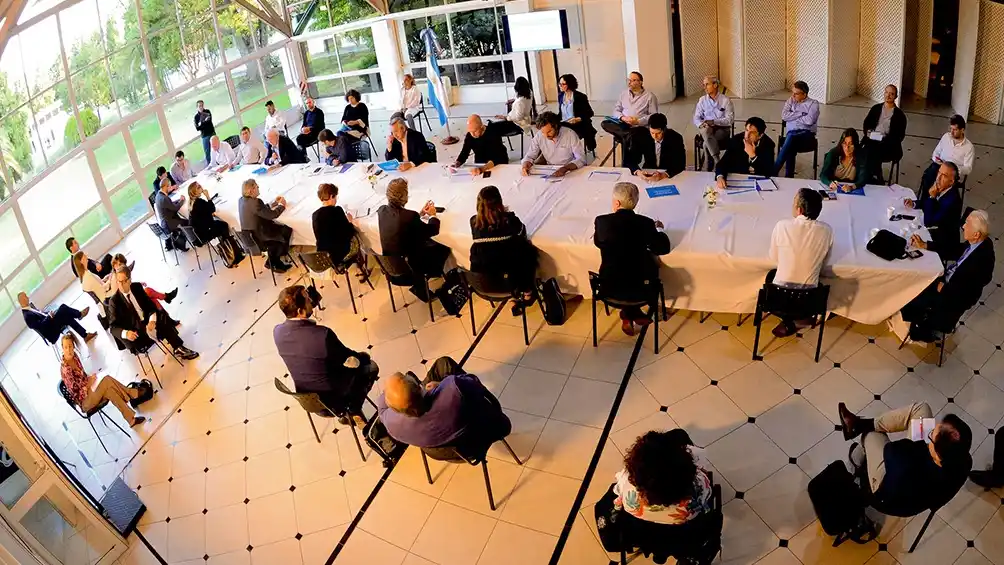 Suspenden las clases hasta el 31 de marzo en todo el país