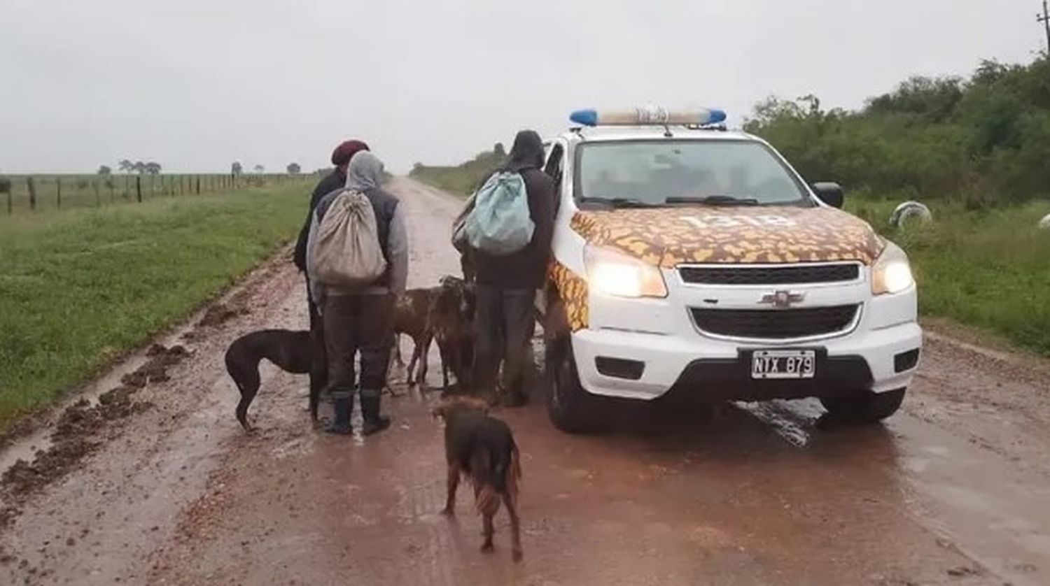 El vehículo ya había sido denunciado por vecinos, por merodear en la zona.