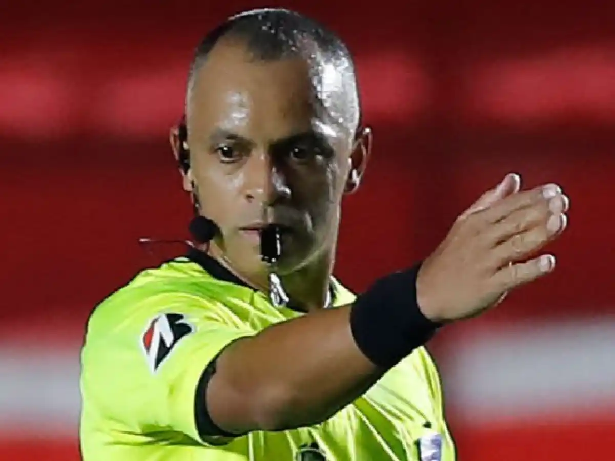 Sampaio será el árbitro del partido entre Argentina y Ecuador