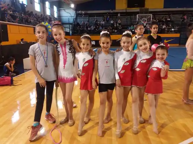 Gimnastas de Barrio Norte participaron el domingo en un torneo amistoso en Boca