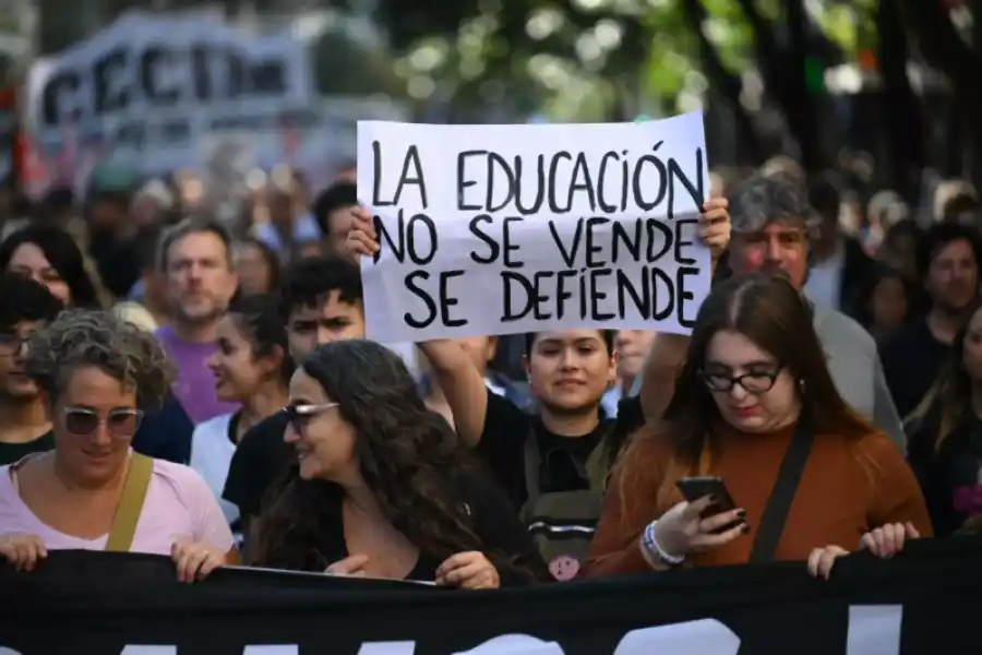 La inversión educativa nacional se redujo 40% en 2024: es la caída más grande desde 1992