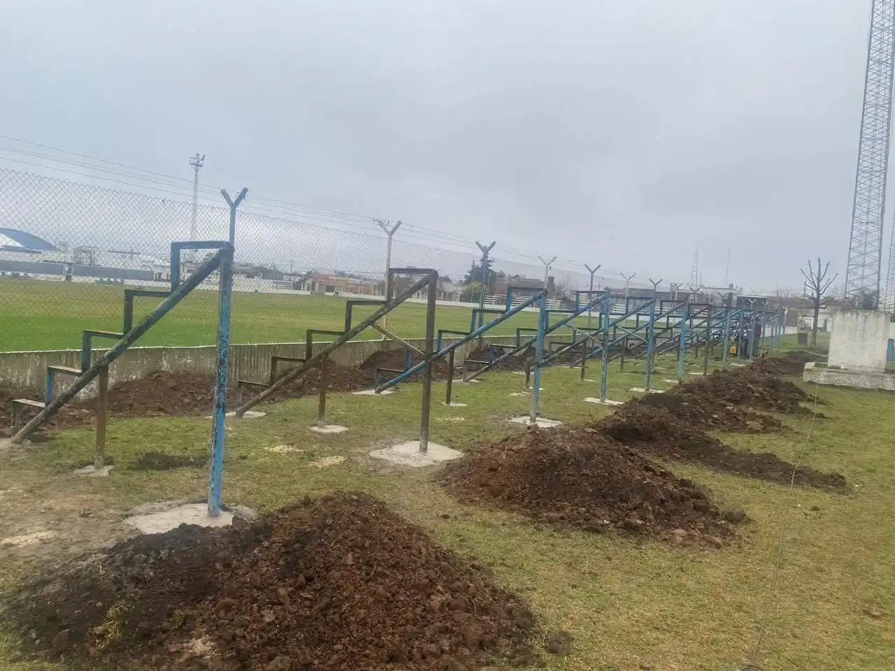 Obras y mejoras en Sportiva: tribunas, pintura y estacionamiento