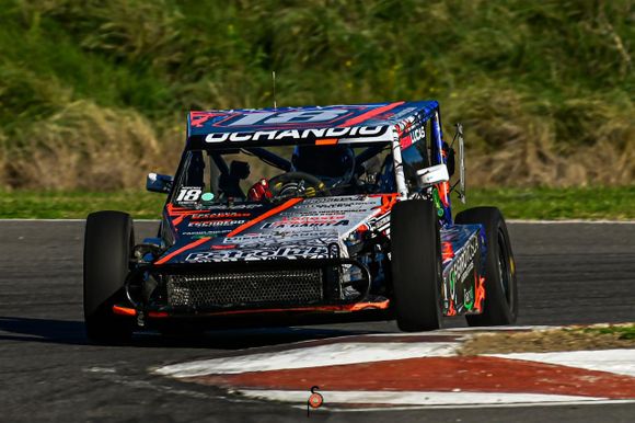 Cernuda pisa fuerte en Minicross
