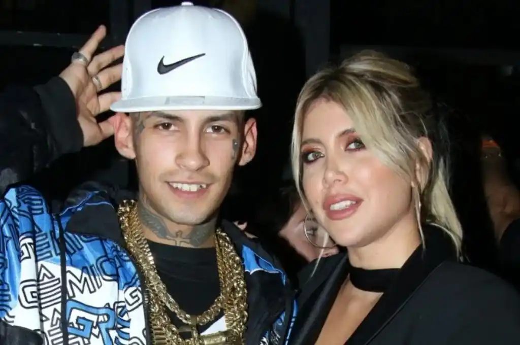 L-Gante invitó a Wanda Nara a pasar la noche juntos