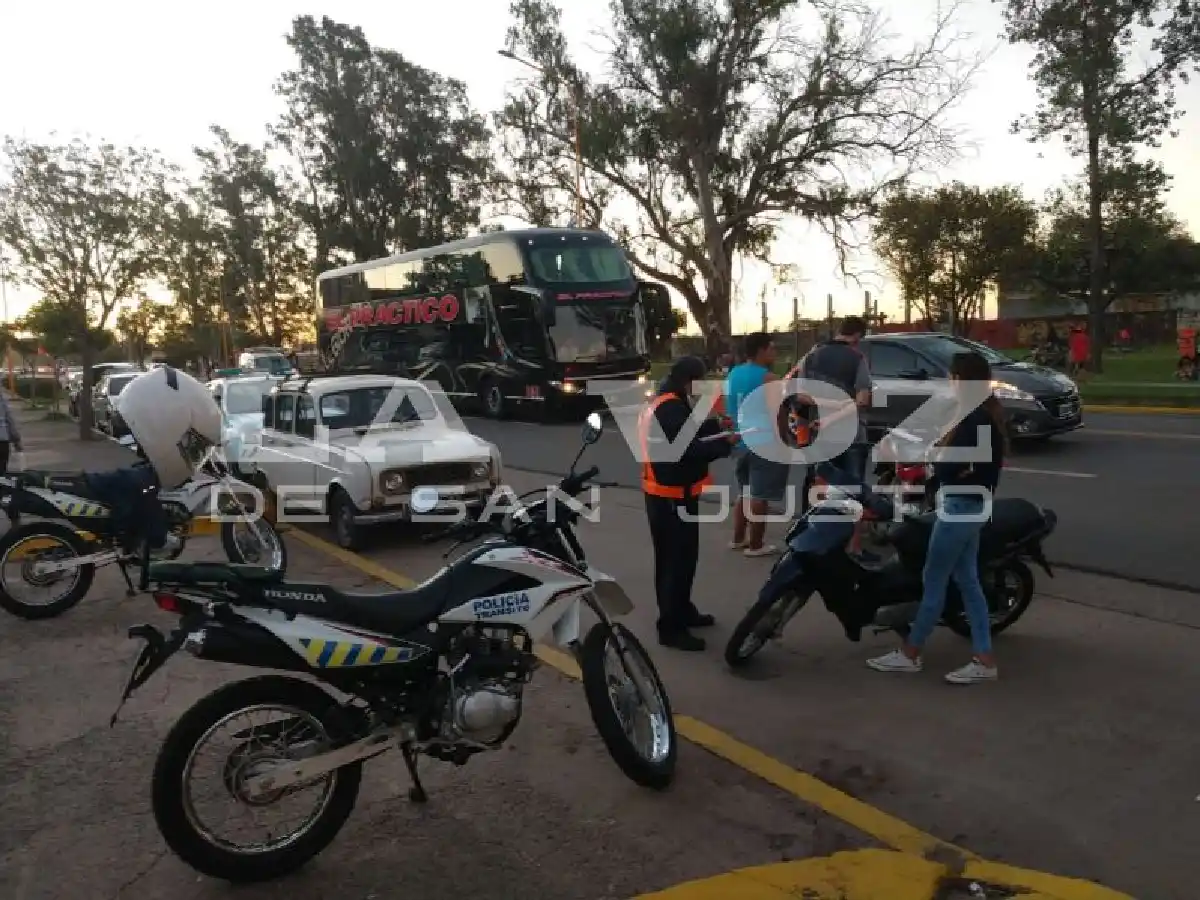 Control policial: retuvieron 36 motos por falta de casco y papeles