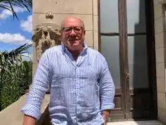 Un elevador en la Municipalidad: aprobaron un proyecto para llamar a un concurso de ideas accesibles