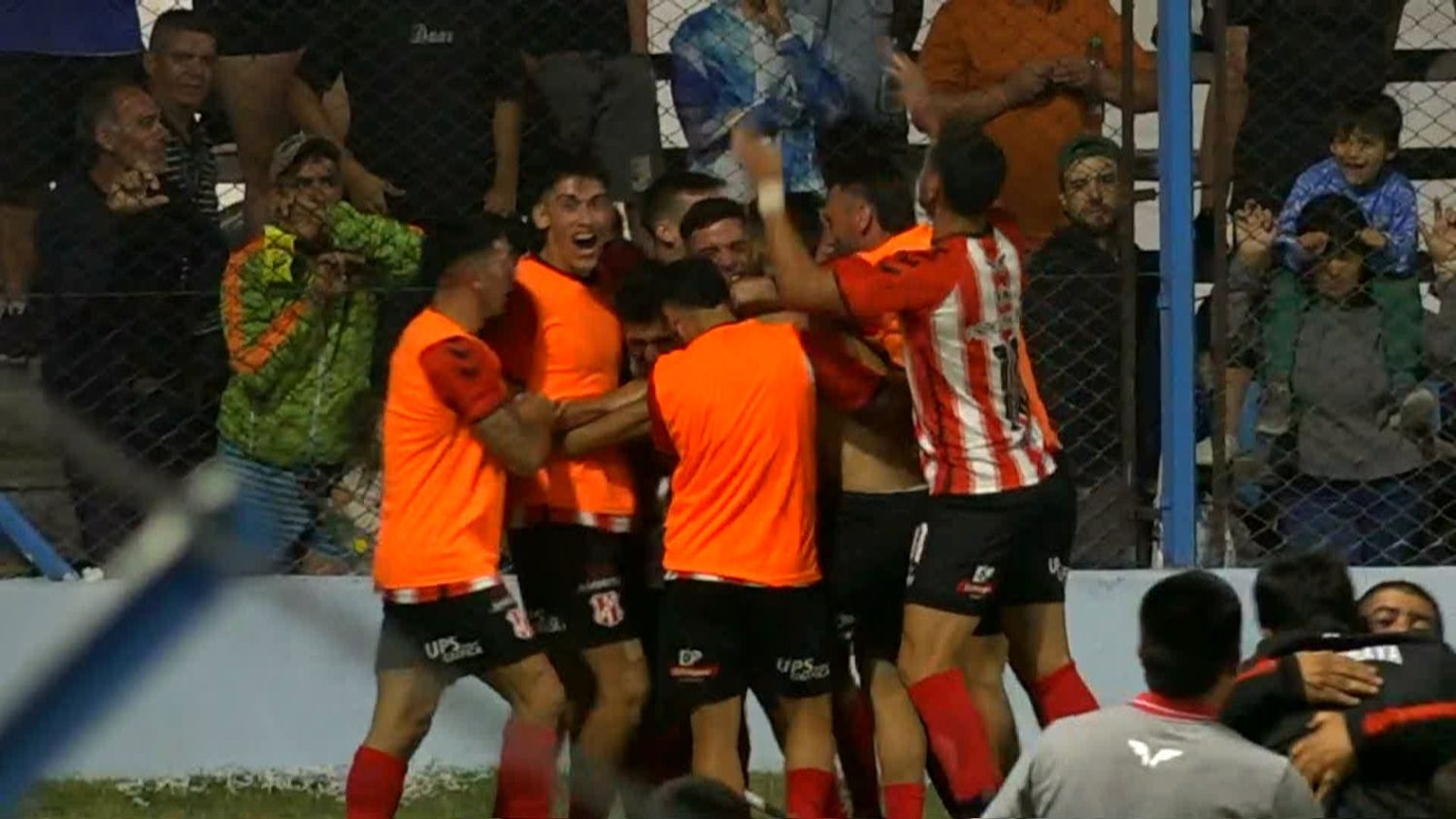 Ferro perdió de local y se reduce su sueño de ascenso