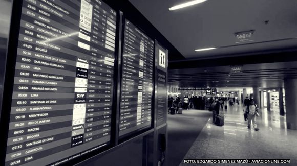 Argentine Airports Face Disruptions as Air Traffic Controller Strike Begins