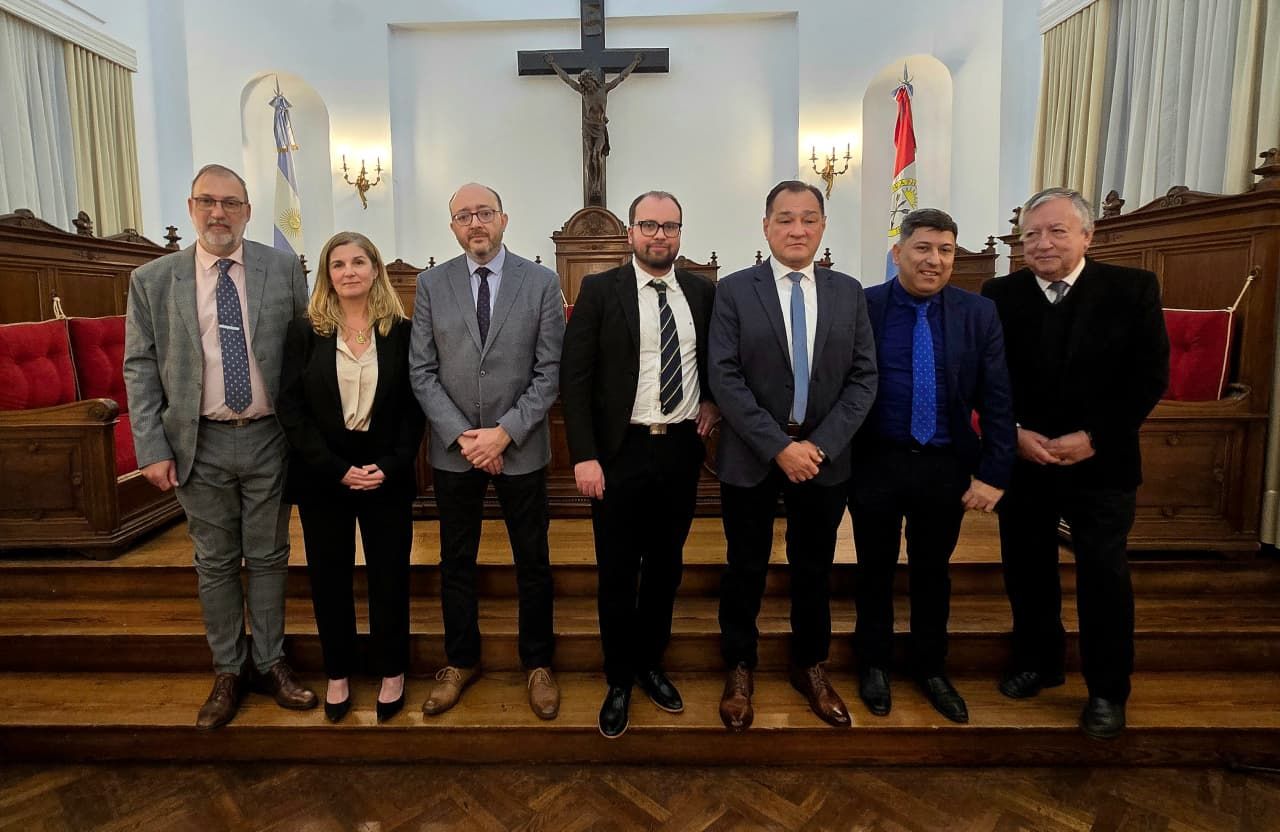 El Dr. Guillermo Loyola juró como fiscal subrogante de la Fiscalía Regional 5