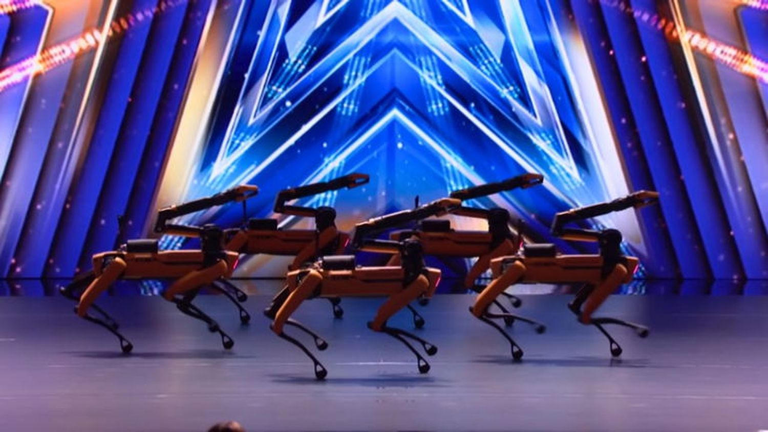 Bailaron con Queen y conquistaron la TV: así fue el show de los robots que sorprendió en America's Got Talent