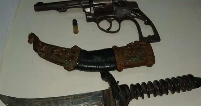 Trabajaba en un obra en construcción, lo golpearon y le gatillaron para robarle