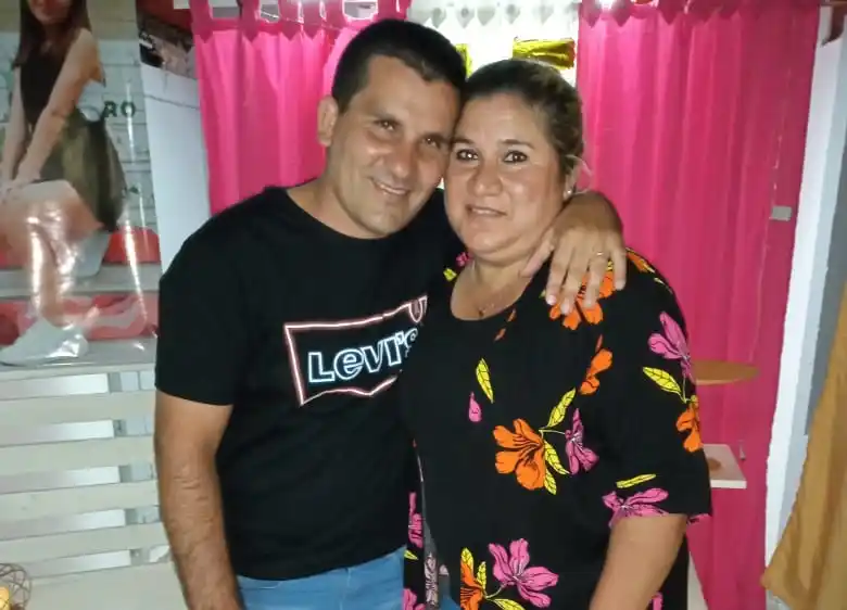 Lucrecia y Adrián celebran un nuevo aniversario de casados