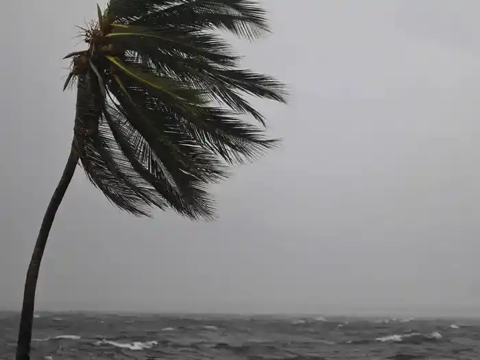 El huracán Melissa alcanzó la categoría 5 y amenaza con inundaciones “catastróficas” en Jamaica