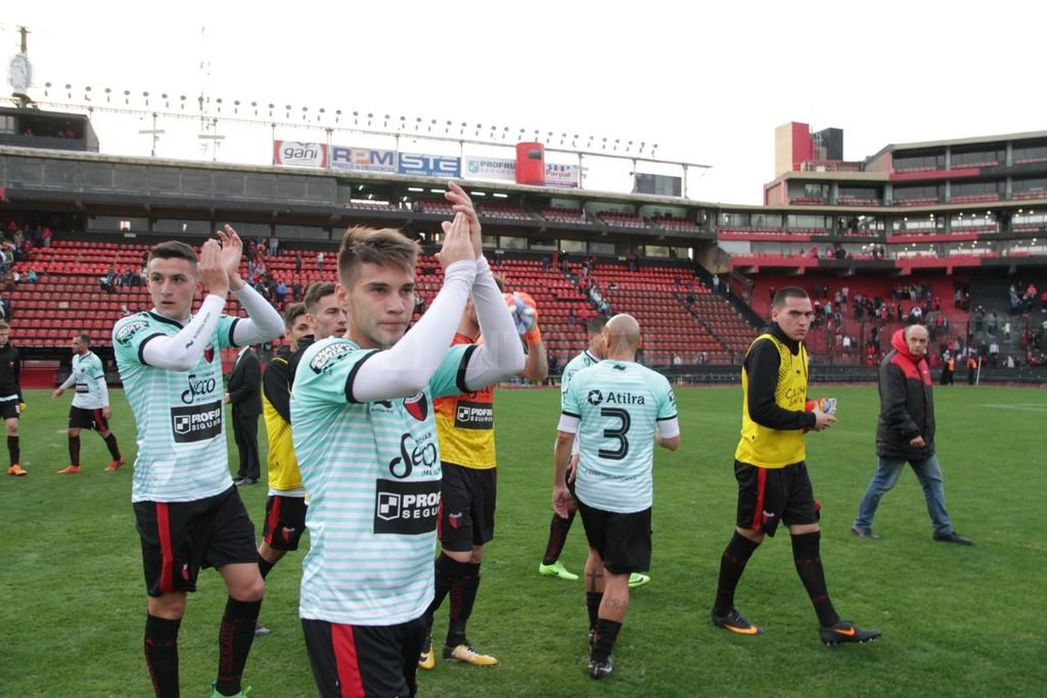 Colón recibe a San Jorge por el pase a la final de la Copa Santa Fe