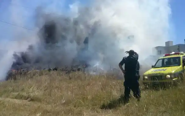 Mar del Plata: Incendio frente a Punta Mogotes