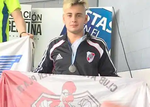Gian Pfoh gritó campeón en el Metropolitano de natación