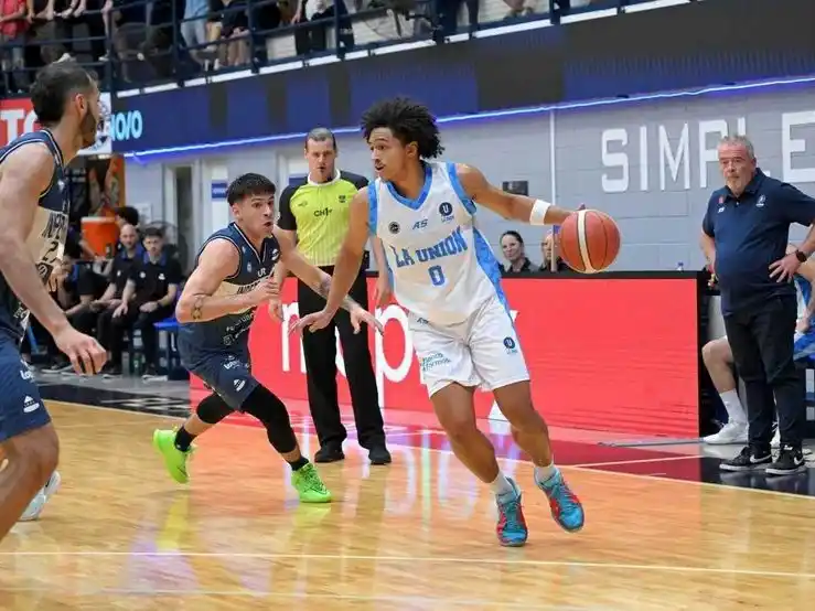 La Unión se enfrenta a
Independiente de Oliva