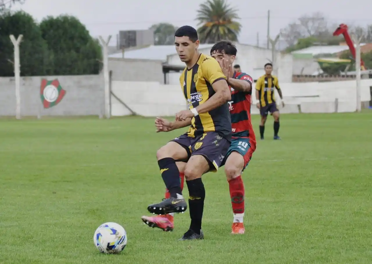 En Nicanor Otamendi, Santamarina cerró la primera rueda con una alegría
