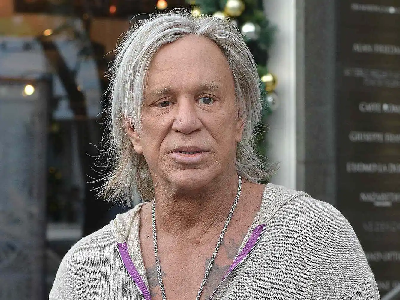 Mickey Rourke.