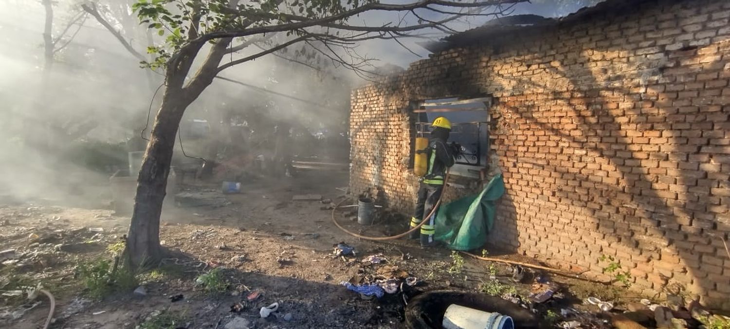 Venado Tuerto: un accidente de motos y un incendio generalizado en la tarde de este viernes