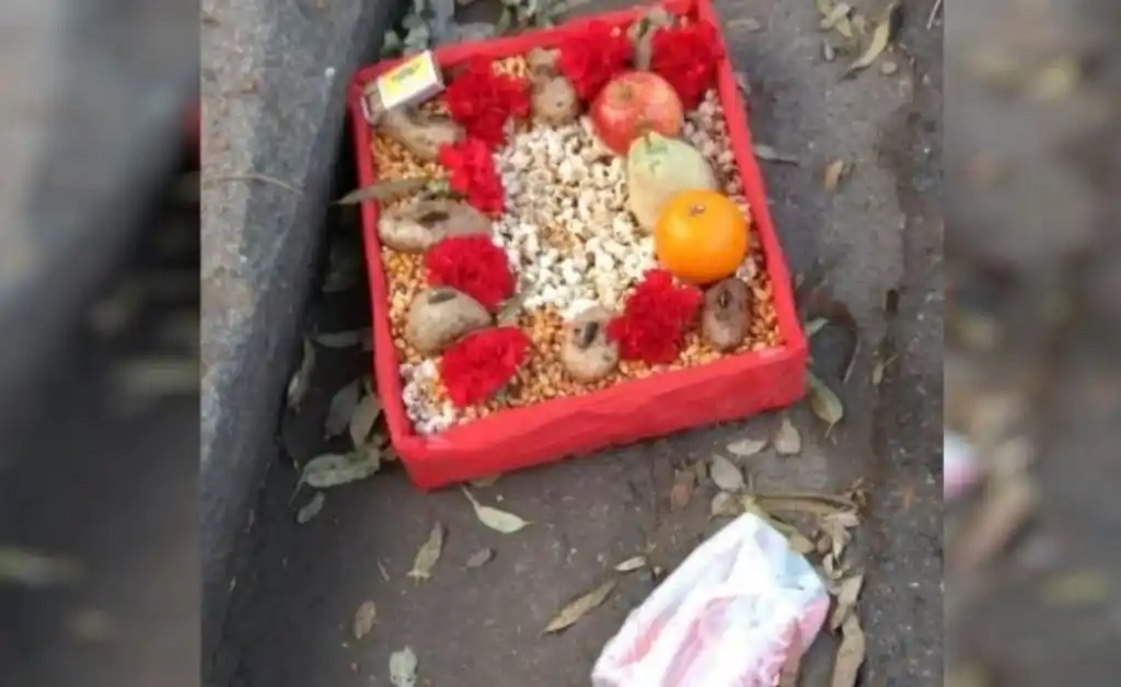 Rosario: misteriosa ofrenda frente al Monumento a la Bandera
