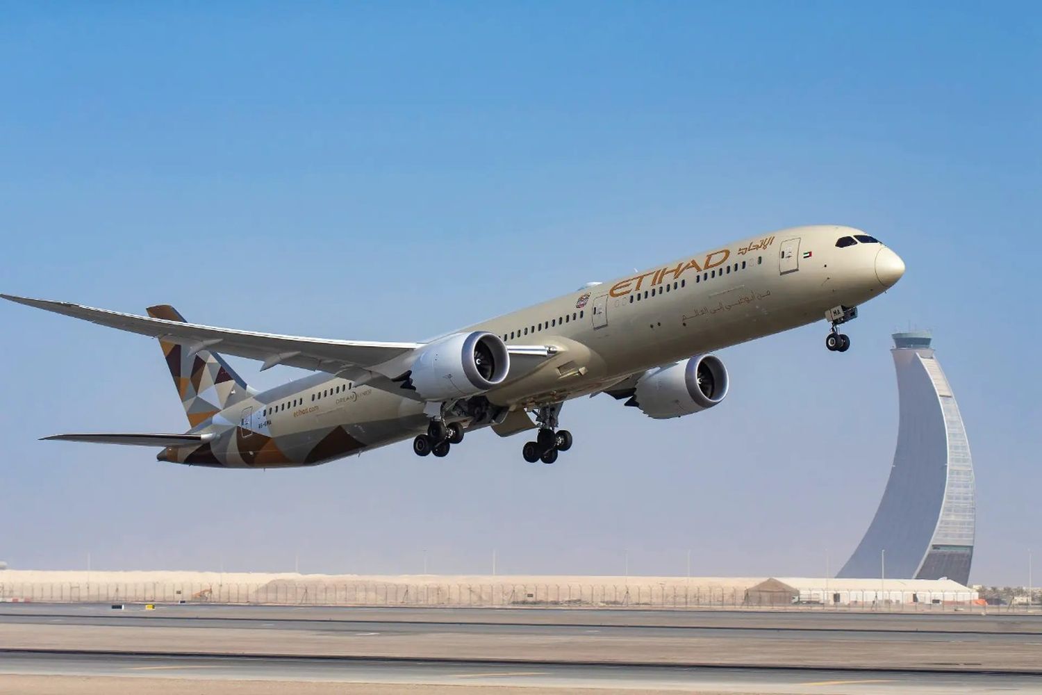 Etihad Airways Reports Record $476 Million Profit in 2024