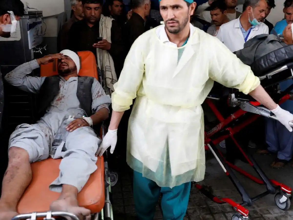 Al menos 14 muertos en un atentado explosivo contra la policía en Kabul