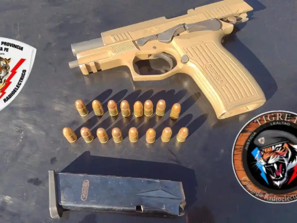 Detuvieron a cinco sospechosos por amenazar con un arma a un joven en zona oeste.