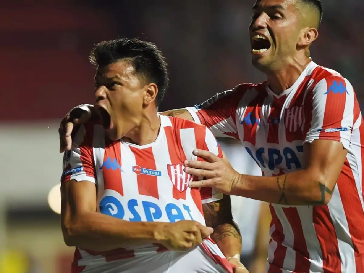 Unión goleó a Atlético Mineiro