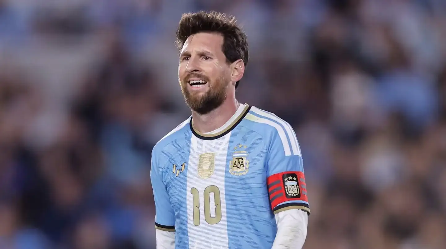 La emoción de Messi en su despedida: “Fue un orgullo muy grande defender esta camiseta por más de 20 años”