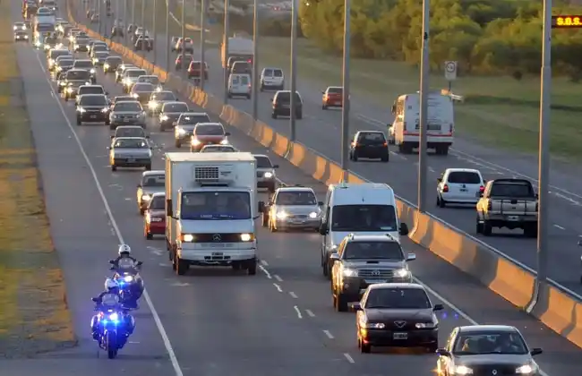 Fin de semana largo: 2.500 vehículos por hora regresan de la Costa por Autovía 2