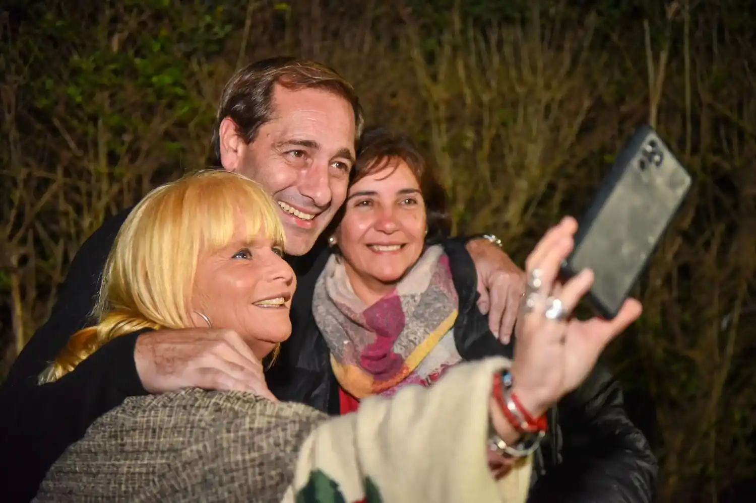 Julio Garro en Gorina: dialogó con vecinos, comerciantes e instituciones