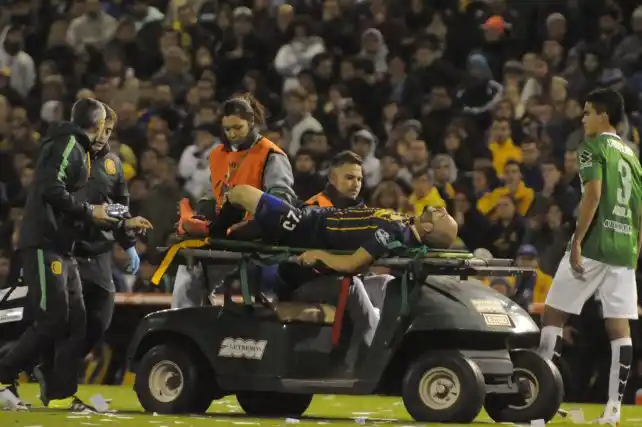 Javier Pinola sufrió fractura de tibia: será operado la semana que viene 