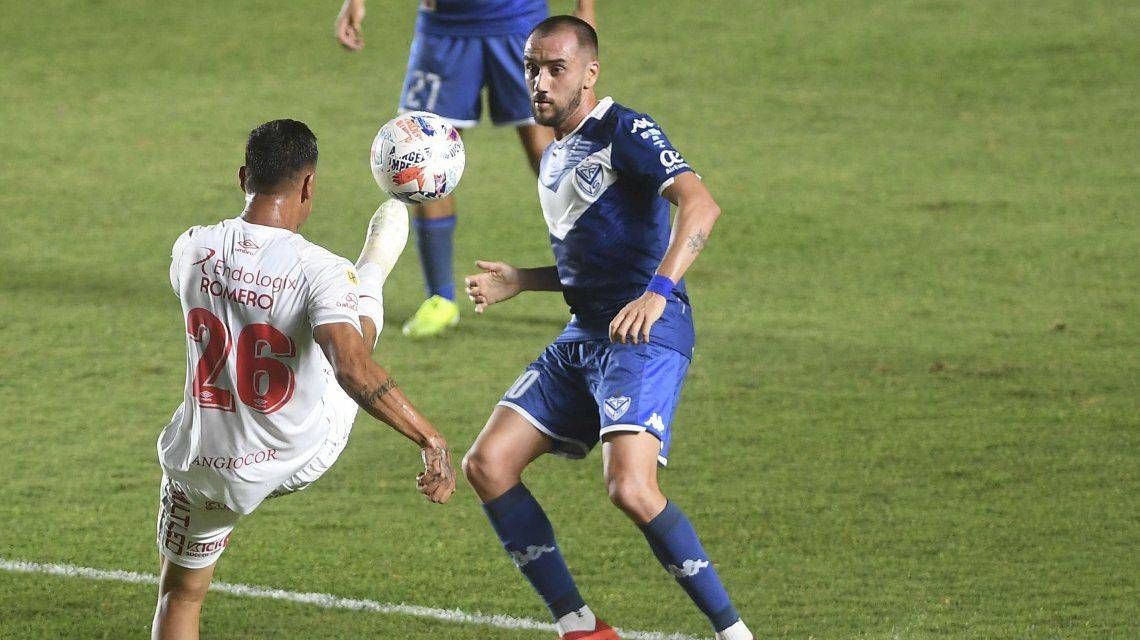 Vélez le ganó a Argentinos Juniors en la vuelta del fútbol por TV abierta